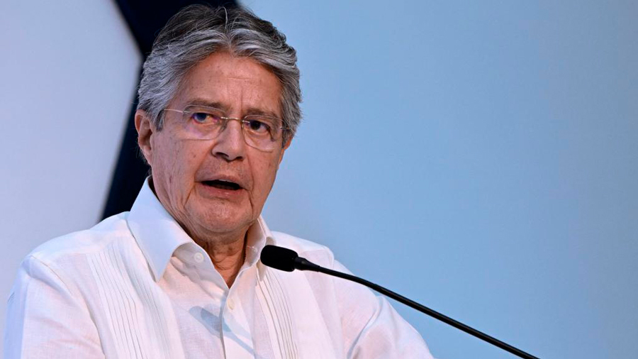 Presidente de Ecuador se da por notificado de juicio político en Congreso