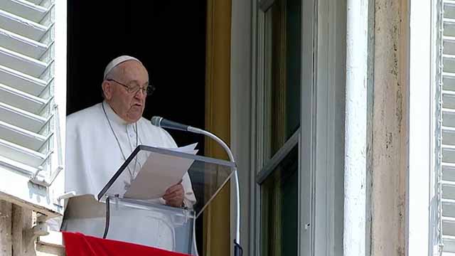 El papa pide el cese de la violencia y el regreso al diálogo en Sudán