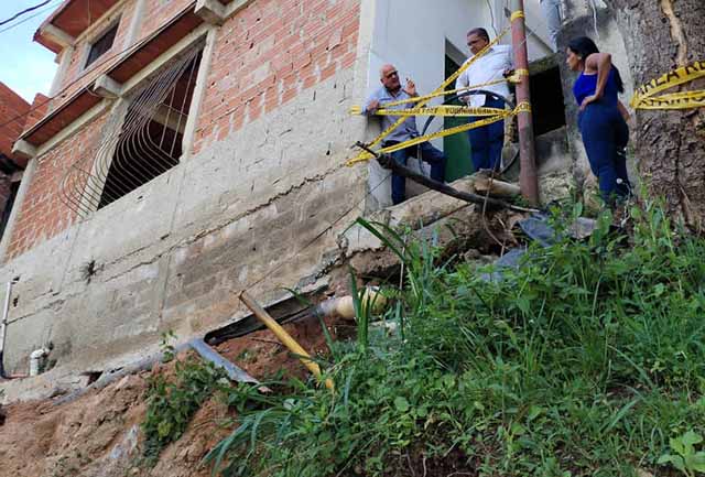 Alcalde Morales Responde al Colapso de Caminería en Bertha Mujica