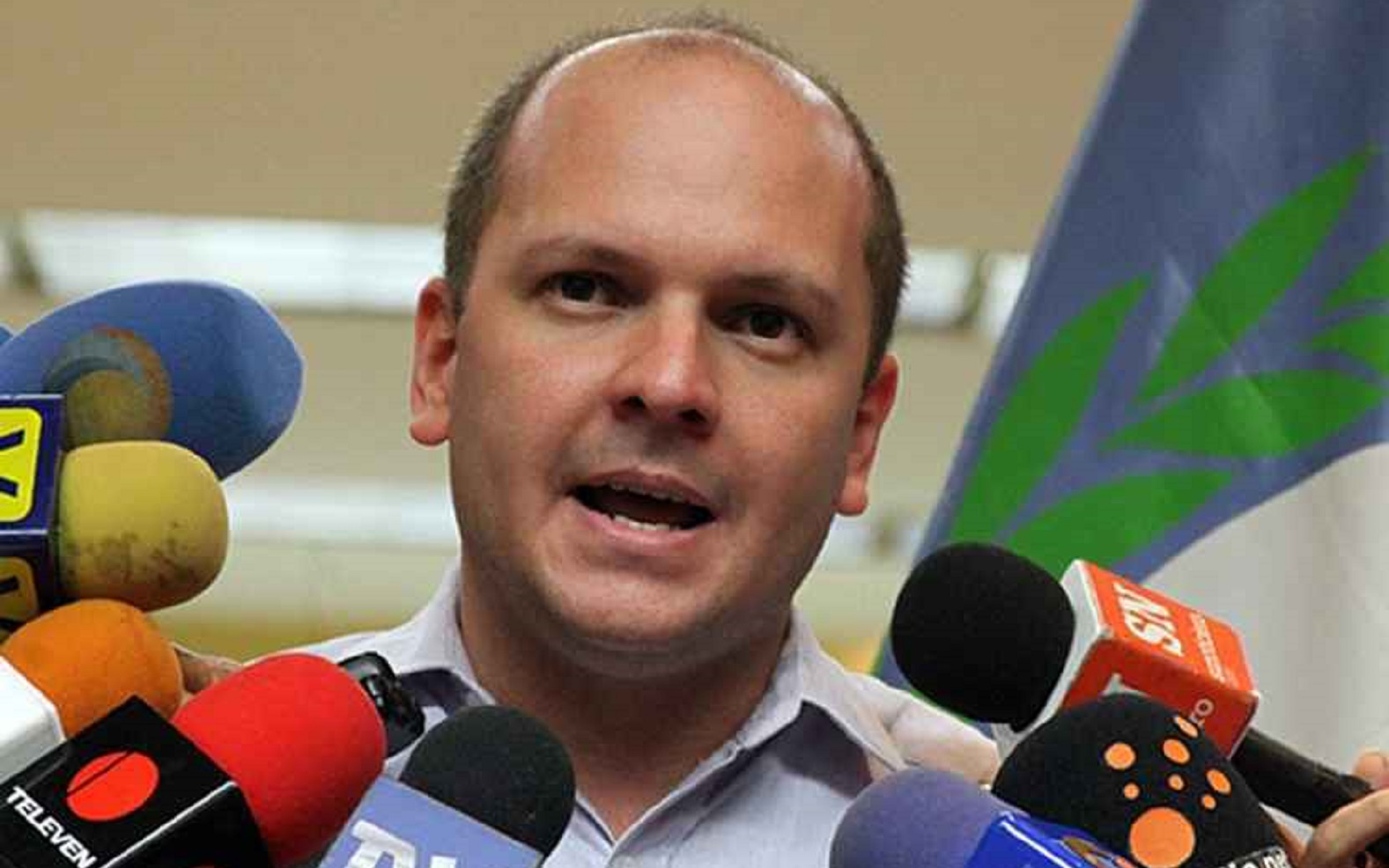 Ángel Medina Devis, Dirigente Opositor, advierte sobre posibles riesgos en el proceso electoral venezolano.