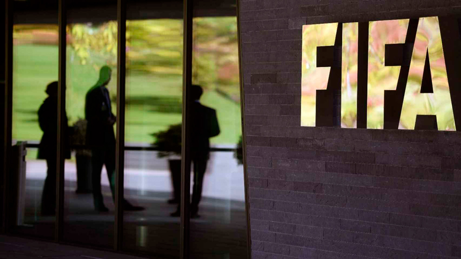 FIFA abordará sanciones contra el racismo