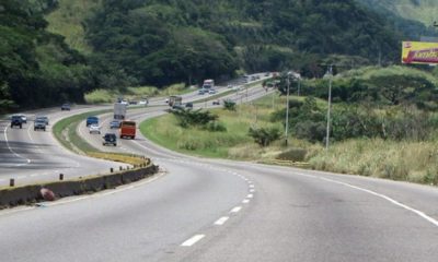 Habilitan paso en la Autopista Regional del Centro