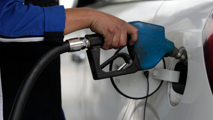 Ecuador reducirá subsidios a gasolinas consumo a finales de junio