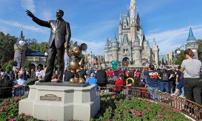 Trabajadores demandan a Disney por obligarlos a mudarse