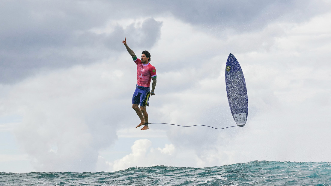 Gabriel Medina rompe récord olímpico en Tahití: La foto que captura la magia de los JJ.OO. de París