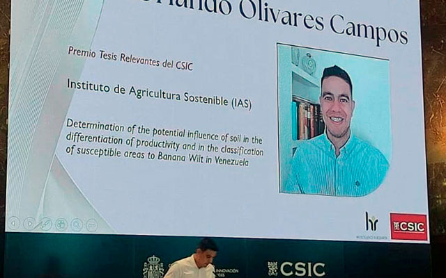 Barlin Olivares ha sido premiado en España por su investigación en productividad agrícola.