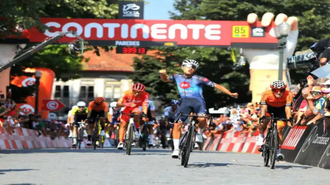 Francisco Peñuela gana la séptima etapa de la Volta a Portugal