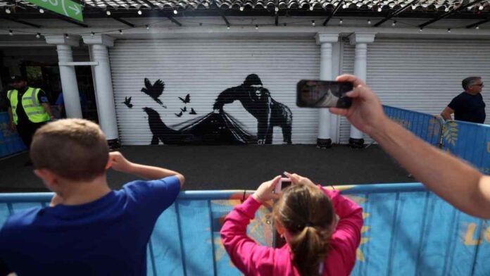 El Zoológico de Londres retira la última obra de Banksy