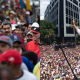 Opositores y chavistas toman las calles de Caracas