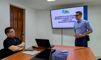 Óscar Bustamante durante la rueda de prensa sobre la jornada de fiscalización en Carrizal.