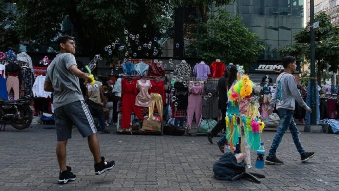 Venezuela lidera con la mayor tasa de informalidad laboral