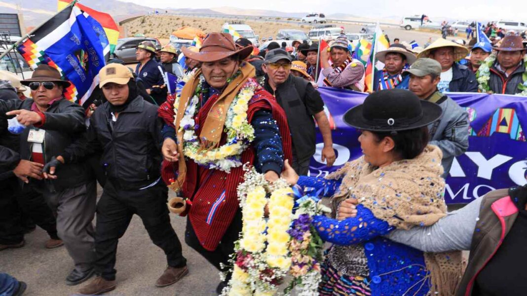 Evo Morales lidera marcha hacia La Paz en exigencia de su candidatura