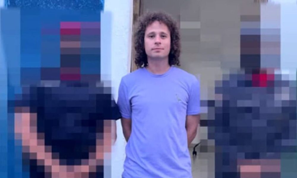 Luisito Comunica es retenido en el metro de Santo Domingo