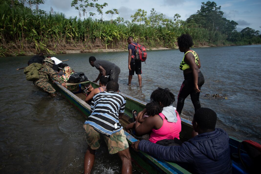 Panamá busca soluciones para migrantes venezolanos deportados