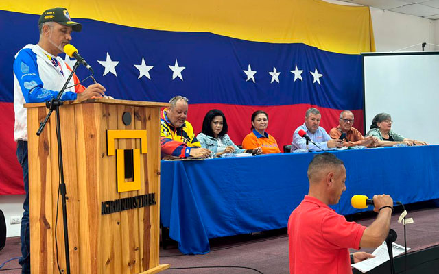 Leudys González durante su intervención en San Cristóbal, resaltando la calidad del cacao tachirense.