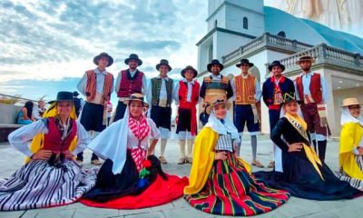 Peregrinos llegan al Santuario de la Virgen de Fátima para celebrar el 50° Arraial, donde la música y la gastronomía son protagonistas.