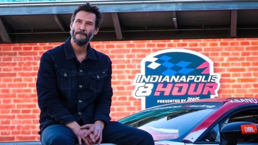 Keanu Reeves debuta en la carrera de autos en Indianápolis