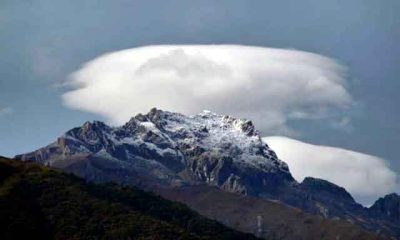 "Vista panorámica del Pico Bolívar, el más alto de Venezuela, un ícono de la Sierra Nevada."