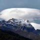 "Vista panorámica del Pico Bolívar, el más alto de Venezuela, un ícono de la Sierra Nevada."