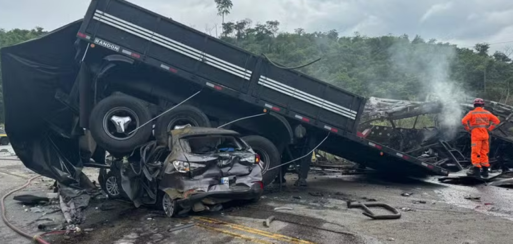 Fatal accidente de autobús deja al menos 22 muertos