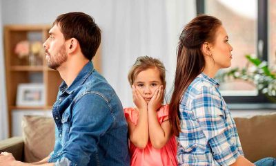 Un niño reflexiona sobre el mundo que le rodea, una realidad que contrasta con la burbuja creada por la sobreprotección.