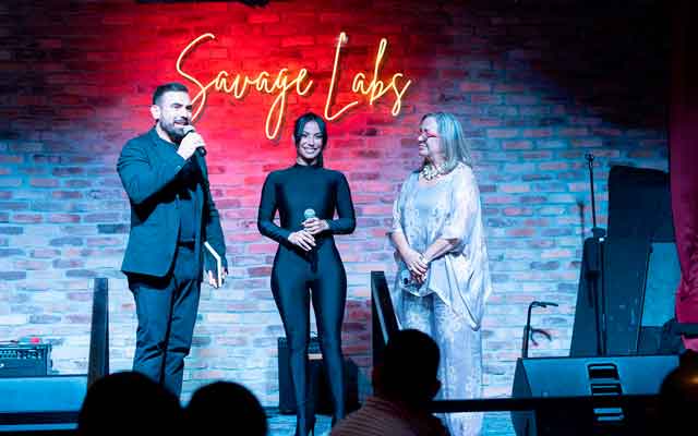 Valentina Martínez en el lanzamiento de “Manual de la Superwoman” en Savage Labs Wynwood, Miami.