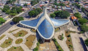 2.La Catedral de Barquisimeto lista para recibir a miles de fieles