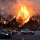 Incendios mantienen en emergencia al condado de Los Ángeles