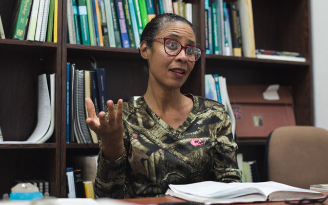 Laurie Fajardo Ramos, investigadora del IVIC, lidera el proyecto de restauración del bosque nublado con micorrizas arbusculares.