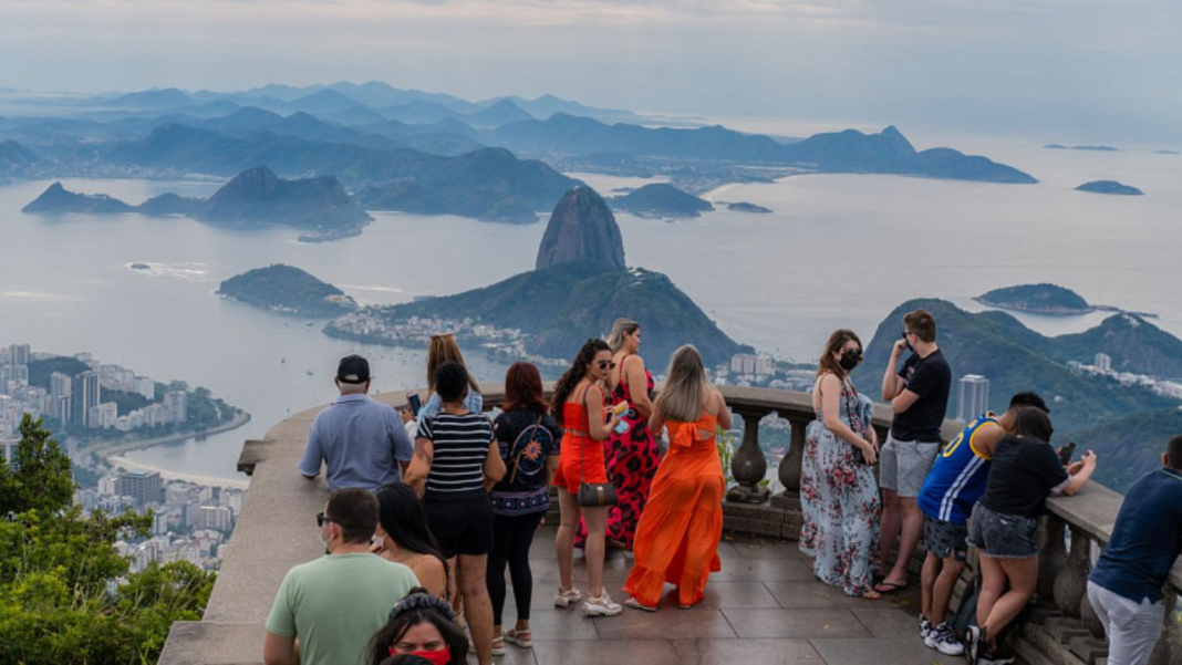 Brasil alcanza récord histórico de 6 millones de turistas en 2024