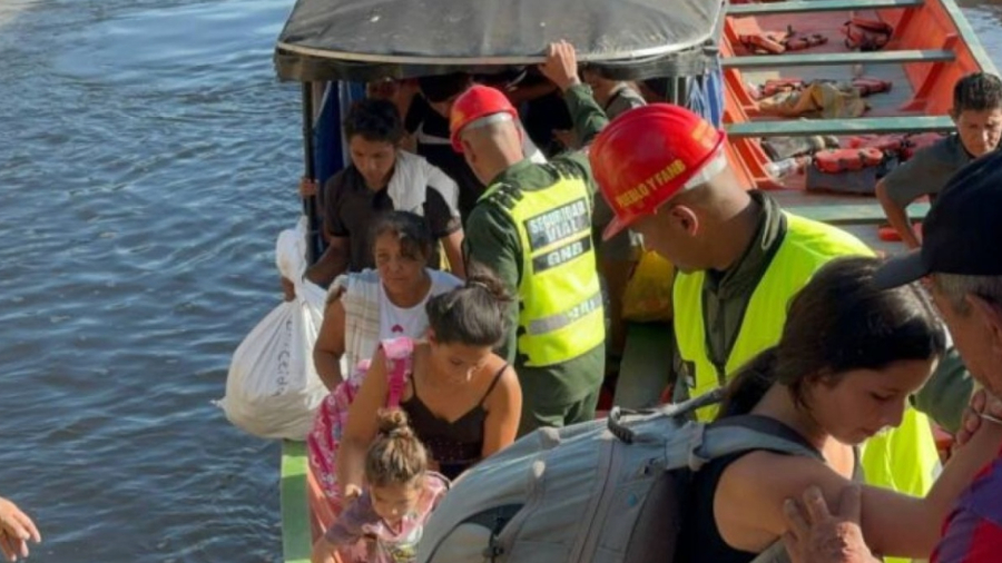 Venezuela brinda refugio a desplazados colombianos