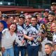 Jugadores de Construcoto celebrando su victoria en la final de la Copa Dr. Farith Fraija. El equipo se alzó con el triunfo tras un emocionante partido contra La Cantina.