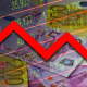 El euro cae frente al dólar ante la incertidumbre en los mercados